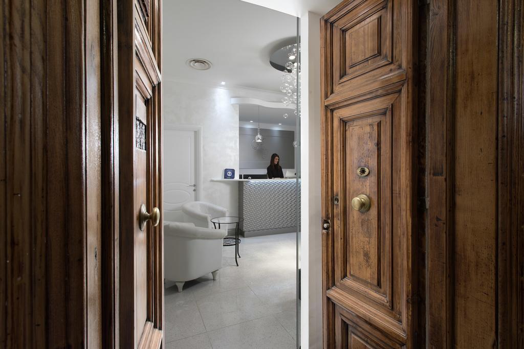 Relais De L'opera 2*