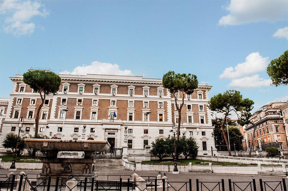 Relais De L'opera 2*