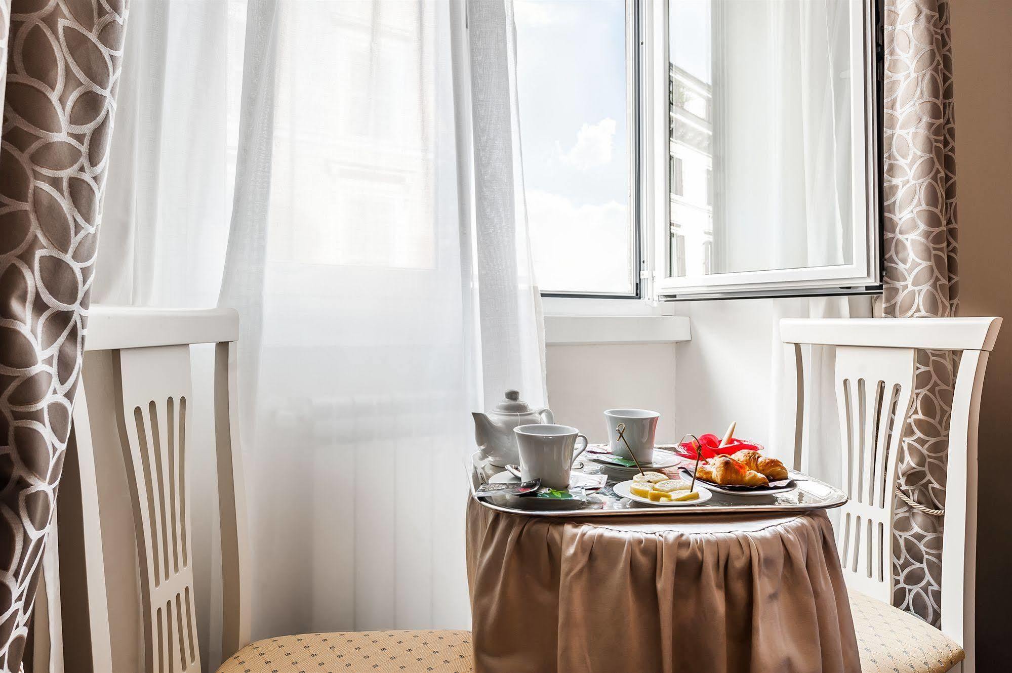 Relais De L'opera Bed & Breakfast 2*